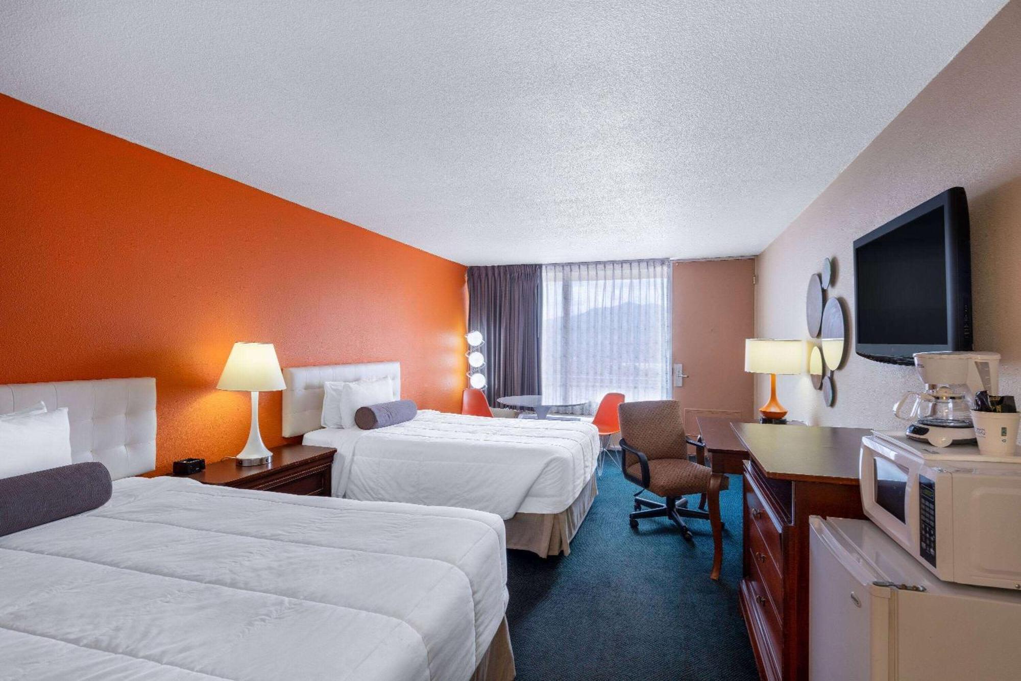 Howard Johnson Hotel & Conference Center By Wyndham Salem Kültér fotó